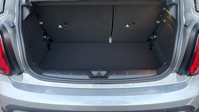 MINI Hatchback 1.5 Cooper Exclusive 3dr Petrol Hatchback